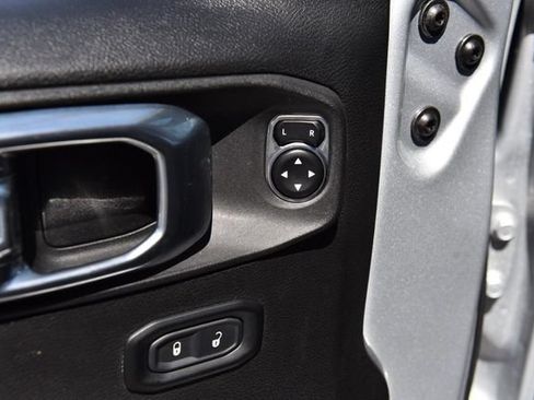 Used 2023 Jeep Wrangler Unlimited Sport AWD/4WD image 8