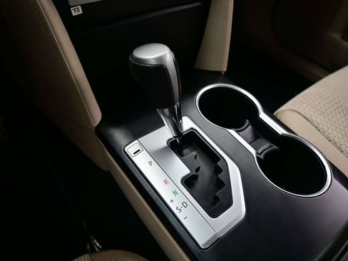 Used 2014 Toyota Camry LE FWD image 19