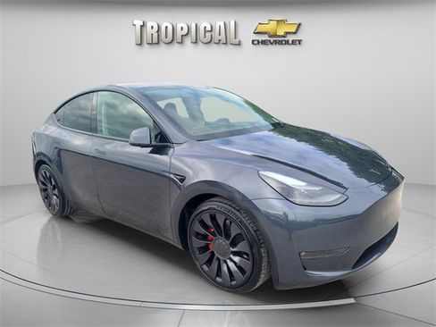 Used 2023 Tesla Model Y Long Range image 7