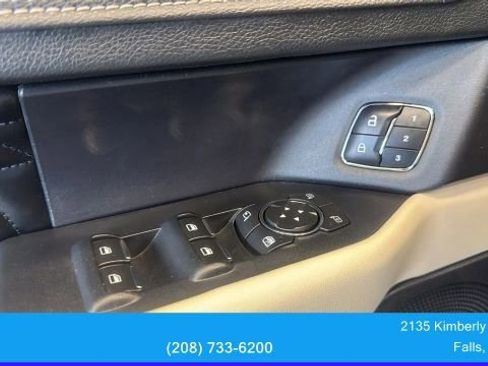 Used 2018 Ford Expedition Max Platinum AWD/4WD image 17
