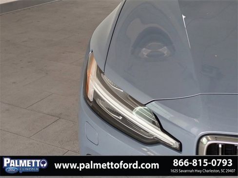 Used 2023 Volvo S60 B5 Ultimate w/ Climate Package image 10