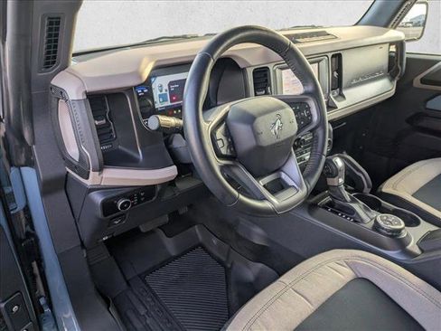 Used 2023 Ford Bronco Big Bend w/ Sasquatch Package image 9