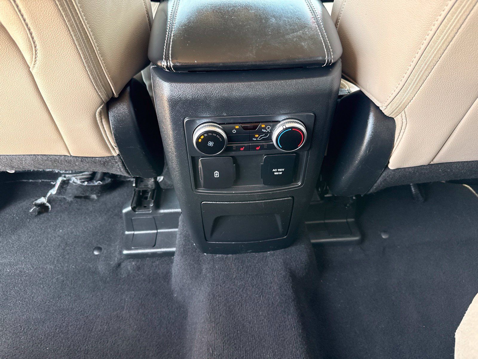 Used 2023 Ford Explorer Limited w/ Equipment Group 301A RWD image 19