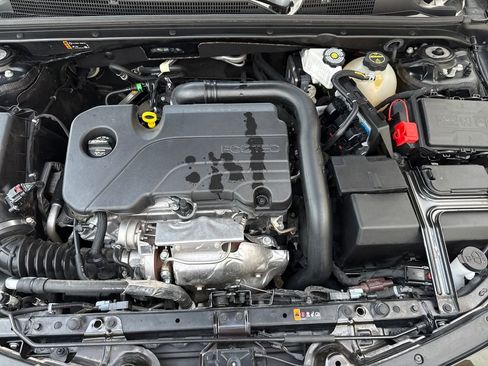 Used 2025 Chevrolet Malibu LT FWD image 22