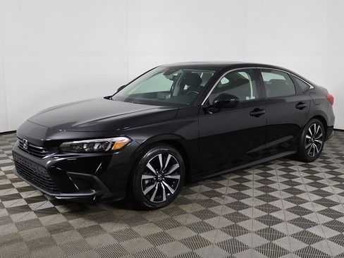 Used 2023 Honda Civic EX image 8