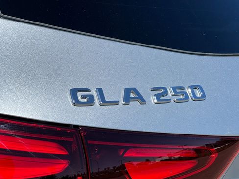 New 2026 Mercedes-Benz GLA 250 image 12