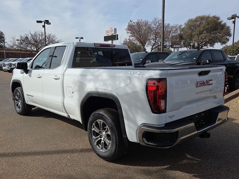 New 2026 GMC Sierra 1500 SLE w/ Preferred Package AWD/4WD image 3