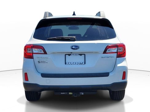 Used 2016 Subaru Outback 2.5i Limited AWD/4WD image 5