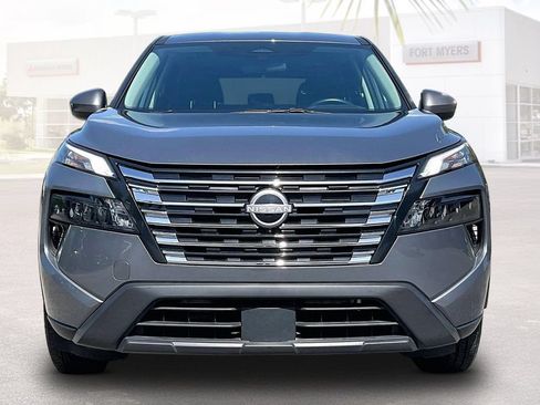 Used 2025 Nissan Rogue SV FWD image 23