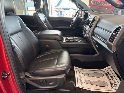 Used 2020 Ford Expedition XLT w/ Equipment Group 202A AWD/4WD image 14