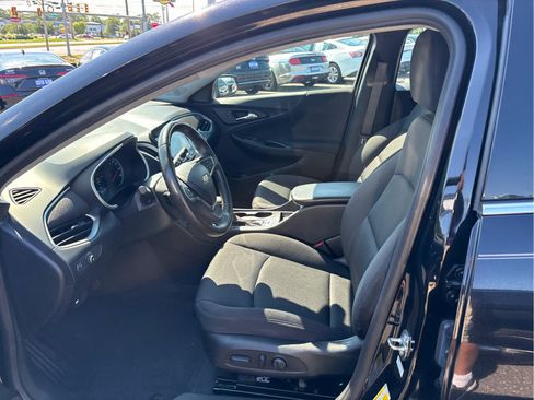 Certified 2022 Chevrolet Malibu RS w/ LPO, Floor Liner Package FWD image 9