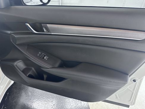 Used 2020 Honda Accord LX image 35