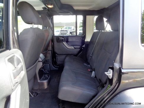 Used 2014 Jeep Wrangler Unlimited Sport w/ Quick Order Package 24S AWD/4WD image 12