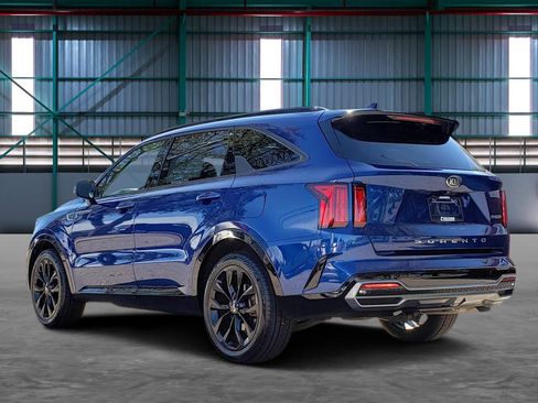 Used 2021 Kia Sorento SX image 3