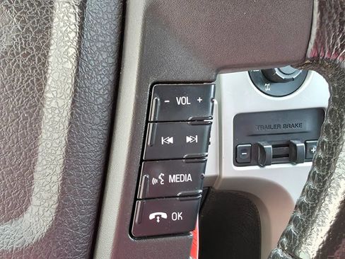 Used 2012 Ford F150 FX4 w/ FX Luxury Pkg AWD/4WD image 19