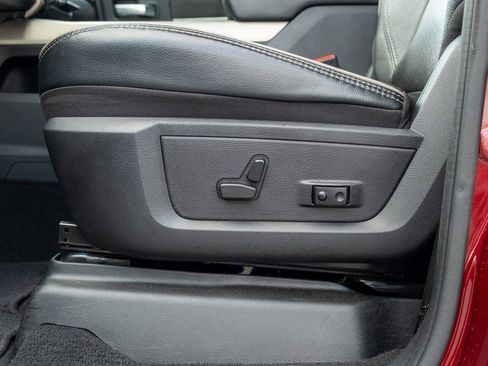 Used 2024 RAM 3500 Laramie image 28