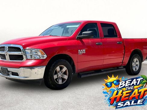 Used 2022 RAM 1500 Classic SLT RWD image 5