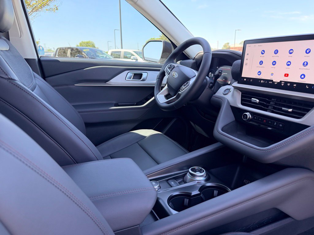 New 2026 Ford Explorer Active w/ Active Comfort Package RWD image 10