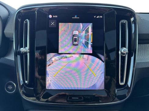 Certified 2025 Volvo XC40 B5 Plus image 19