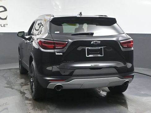 Used 2025 Chevrolet Blazer LT w/ Sound & Technology Package FWD image 37
