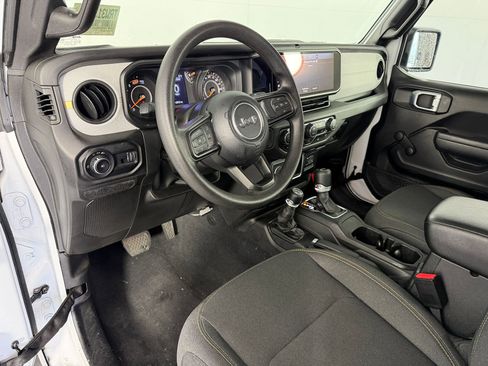 Used 2024 Jeep Wrangler Sport image 4