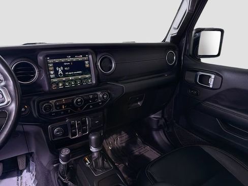 Used 2022 Jeep Wrangler Unlimited Sahara w/ Cold Weather Group image 24