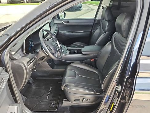 Used 2023 Hyundai Palisade Limited w/ Cargo Package image 10