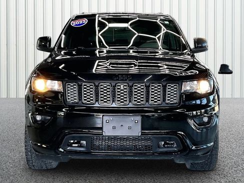 Used 2022 Jeep Grand Cherokee Altitude AWD/4WD image 2