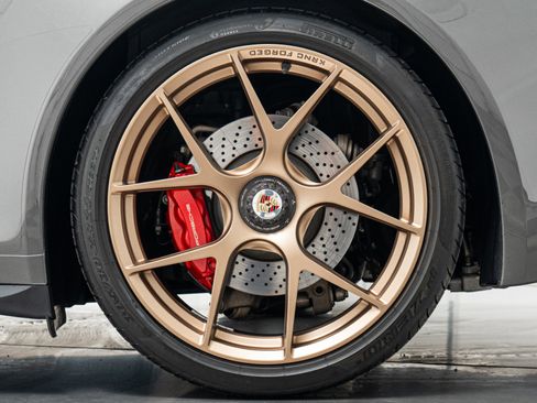 Used 2019 Porsche 911 Cabriolet image 11