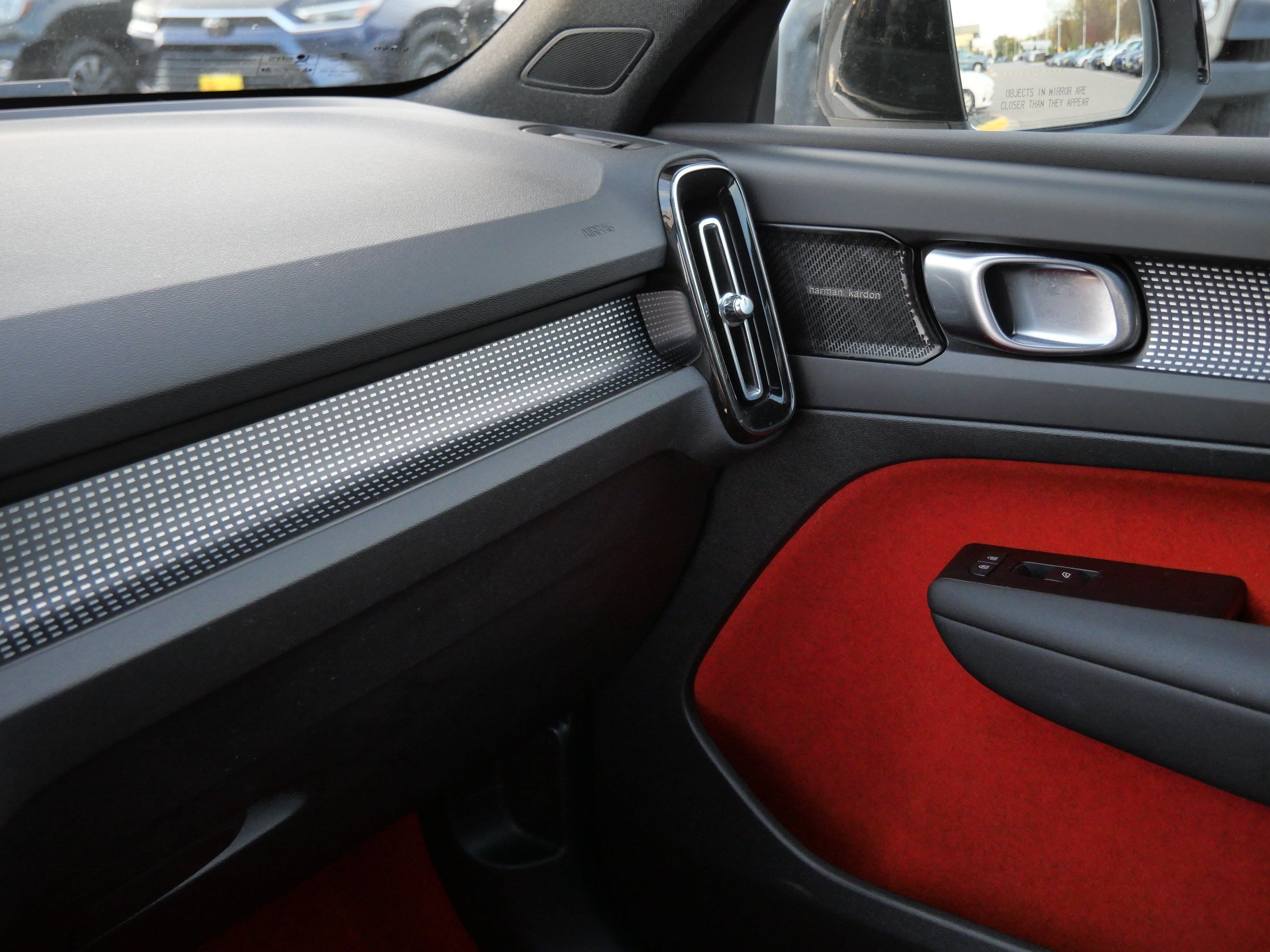 Used 2021 Volvo XC40 P8 Recharge AWD/4WD image 24