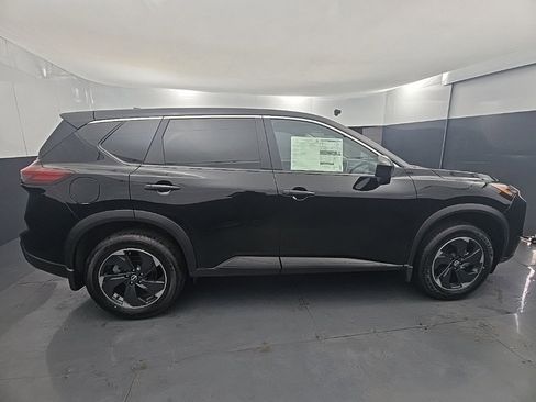 New 2025 Nissan Rogue SV image 8