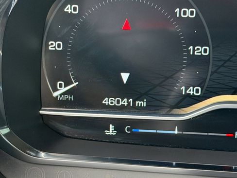 Used 2023 GMC Yukon SLT AWD/4WD image 24