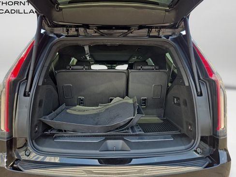 Certified 2023 Cadillac Escalade Sport Platinum w/ Heavy-Duty Trailer Package AWD/4WD image 39