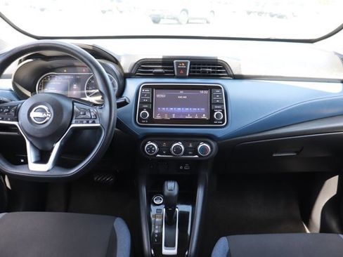 Used 2023 Nissan Versa SV FWD image 15