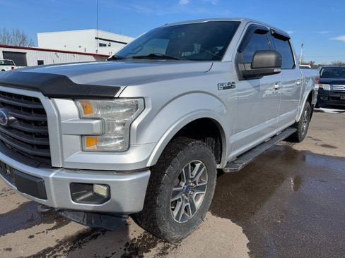 Used 2015 Ford F150 XLT w/ Equipment Group 302A Luxury image 9
