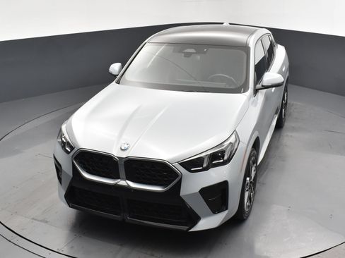 Used 2025 BMW X2 xDrive28i AWD/4WD image 18