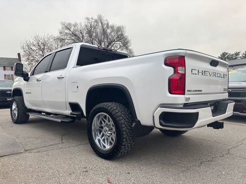 Used 2020 Chevrolet Silverado 2500 High Country w/ Z71 Off-Road Package image 7