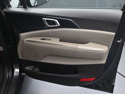 Certified 2025 Kia Carnival LXS image 36