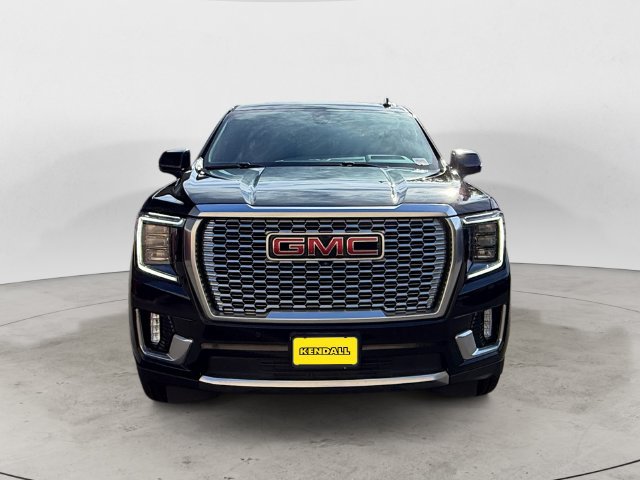 Used 2021 GMC Yukon Denali w/ Denali Premium Package AWD/4WD image 2