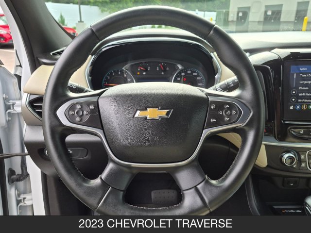 Used 2023 Chevrolet Traverse LT AWD/4WD image 19