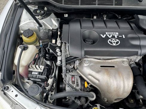 Used 2010 Toyota Camry XLE image 30