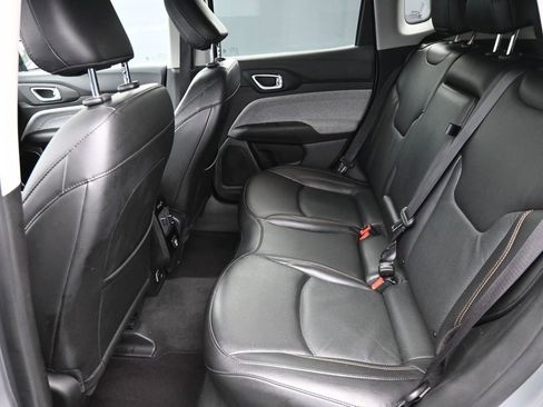 Used 2022 Jeep Compass Latitude image 13