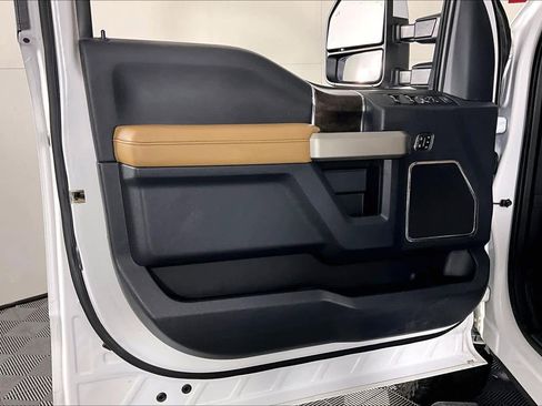 Used 2022 Ford F250 Lariat w/ Lariat Ultimate Package image 19