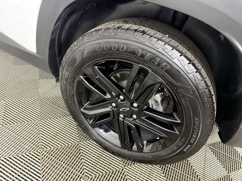 Used 2025 Chevrolet Trax ACTIV w/ Driver Confidence Package image 11