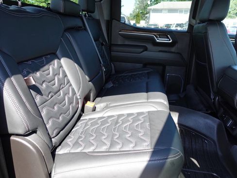 Used 2025 GMC Sierra 1500 Elevation AWD/4WD image 32
