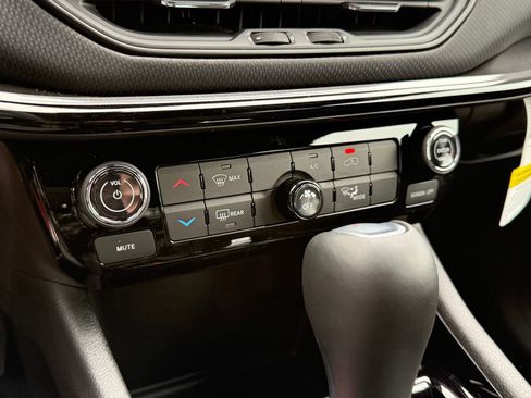 New 2026 Jeep Compass Latitude image 23