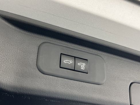 Used 2025 Toyota Grand Highlander FWD image 29