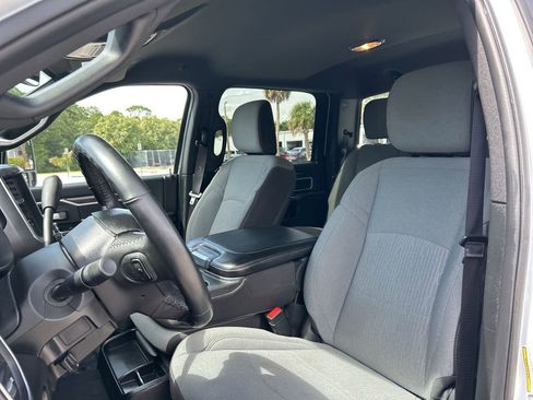 Used 2024 RAM 3500 Big Horn image 13