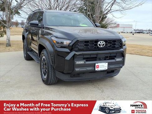 Certified 2025 Toyota 4Runner TRD Off-Road AWD/4WD image 1