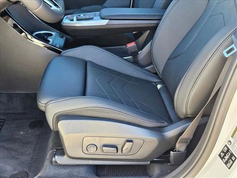 Used 2026 BMW X1 xDrive28i w/ Technology Package AWD/4WD image 4